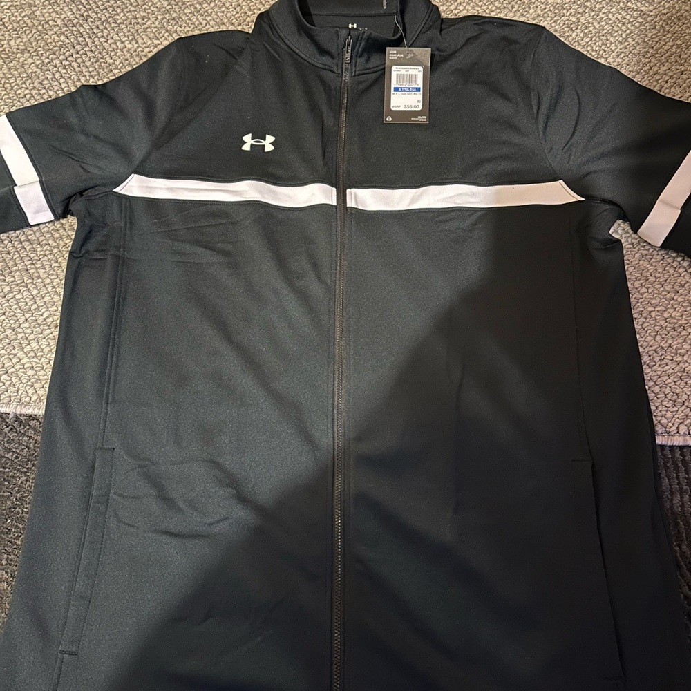 Under Armour Men's Black and White Windbreaker